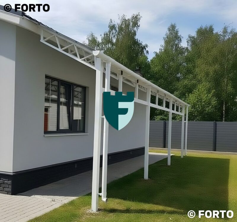 Металлический навес с односкатной крышей и нитроэмалевым окрасом белого цвета 3х10 м фото