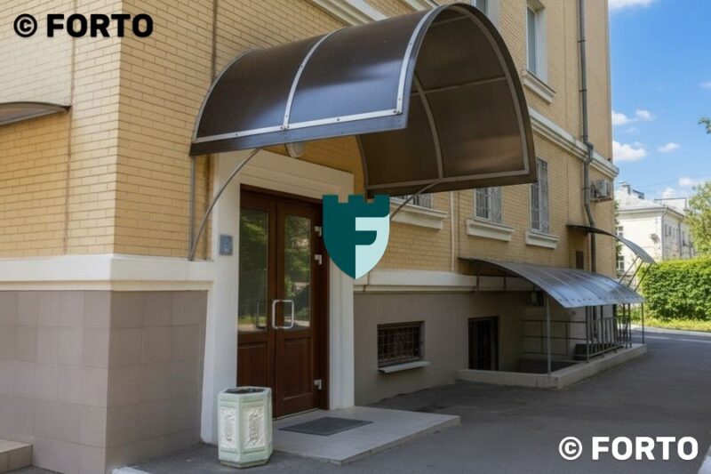 Арочный козырек с поликарбонатом и пятью фермами 2х3 м фото