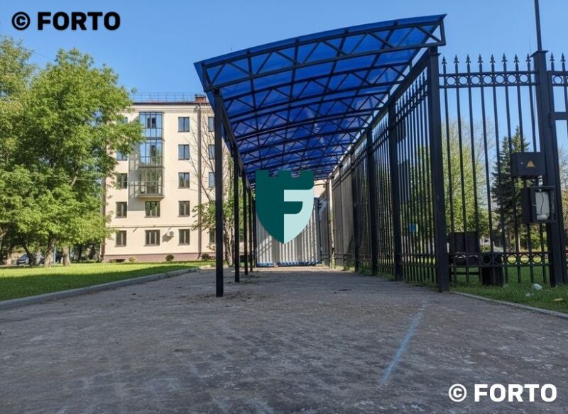 Навес с поликарбонатом синего цвета 3х10 м фото